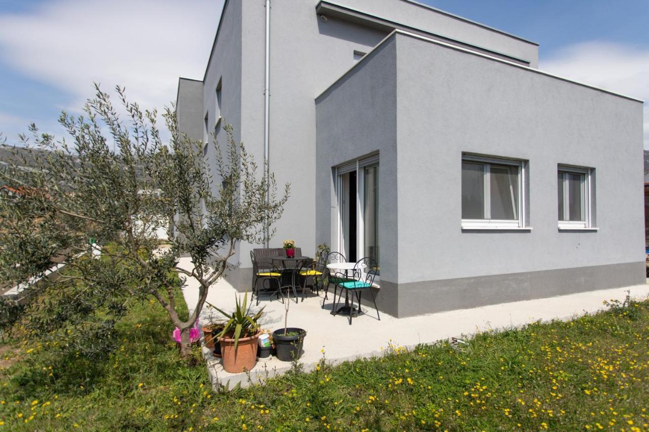 Apartman Nikol Kastela Exterior photo